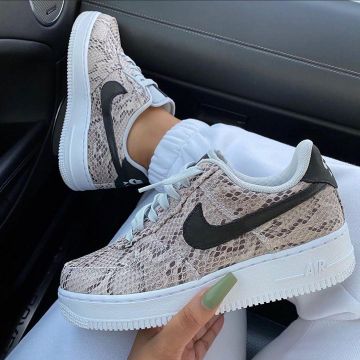 Air Force 1 Low Snakeskin (2019) en la cuenta de Instagram de @sneakers_avenue_
