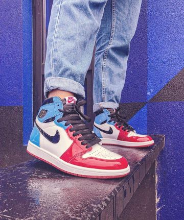 The Jordan 1 Retro High Fearless UNC Chicago en la cuenta de Instagram de @sneakers_avenue_