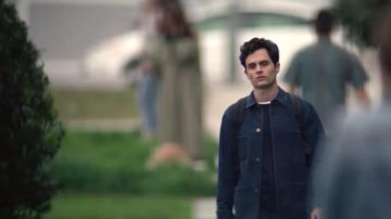 Blue denim jacket of Joe Goldberg (Penn Badgley) in YOU (Season 2)