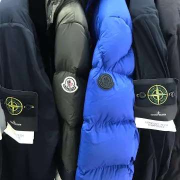 Moncler Black Hoodie sur le compte Instagram de @open_attireuk