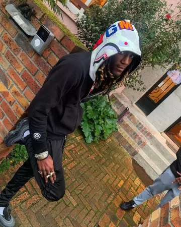 Bape Shark (two-tone) of Kodes on the account Instagram of @kodes7binks