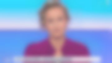 La tunique rose imprimée léopard, manches longues avec sequins, fronces et col ouvert de Caroline Roux dans C dans l'air le 16.12.2019