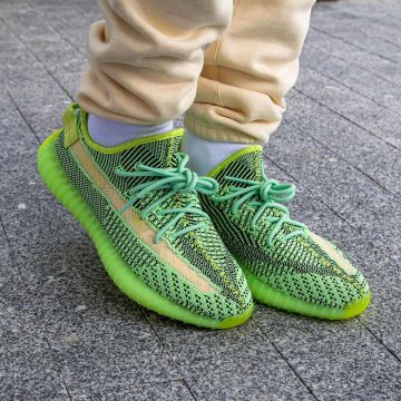 Adidas Yeezy Boost 350 V2 Yeezreel (No Reflectante) en @yankeekicks