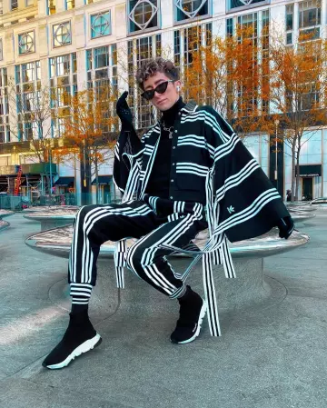 Adidas X Ji ganó el set de choi usado por Lythan Cottaz en la cuenta de Instagram de @lythancottaz