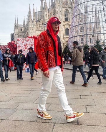 Nike tom sachs on the account Instagram of @sante