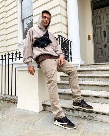 Jordan 1 travis scott bajo en la cuenta de Instagram de @sante