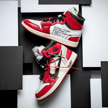 Jordan 1 Retro High Off-White Chicago on the account Instagram of @stadiumwomen