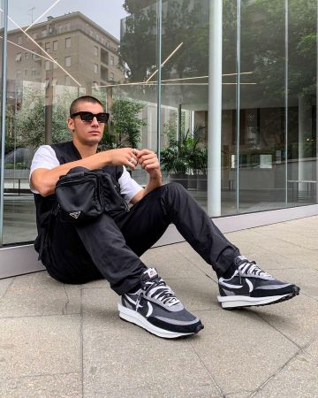 Nike cardigan waffle on the account Instagram of @sante