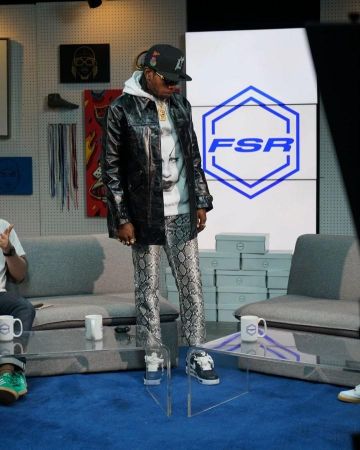 Zapatillas nike en blanco y negro de Trinidad James en la cuenta de Instagram de @trinidadjamesgg