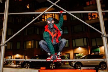 Air Jordan 1 Retro High x Off White (red) of Big Sean on the account Instagram of @bigsean