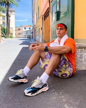 Yeezy 700 og sur le compte Instagram de @sante