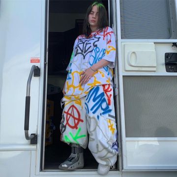 Pair white Billie Eilish account on the Instagram of @billieeilish