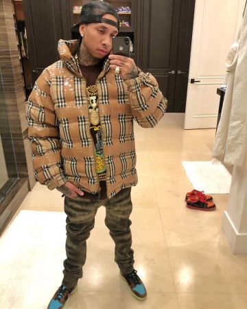 Jacket Burberry of Tyga on the account Instagram of @tyga