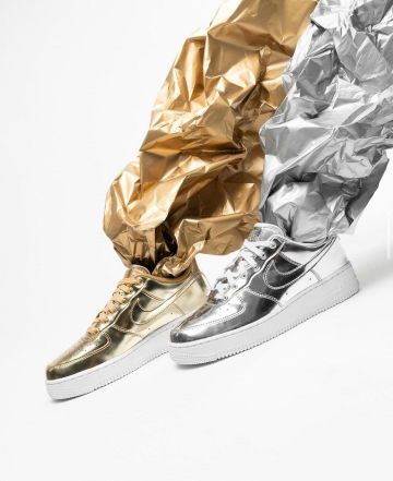 Air Force 1 Low Metallic Gold (W) en la cuenta de Instagram de @kicksonfire
