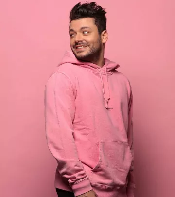 Hoodie rose de Kev Adams on the account Instagram of @kevadams