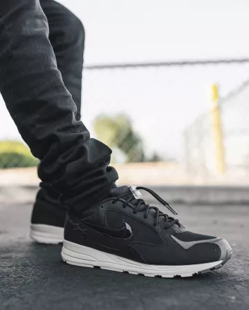 Air Skylon 2 Fear of God Black Sail sur le compte Instagram de @kicksonmyfeet_