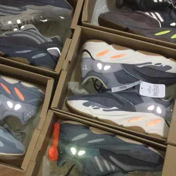 Adidas Yeezy 700 Purple on the account Instagram of @kicksyeezywholesale
