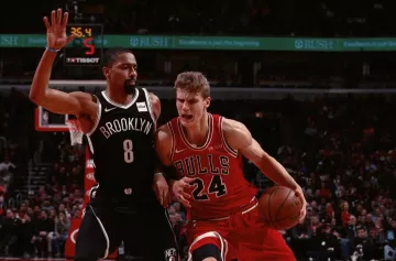 Jersey Lauri Markkanen on the account Instagram of @markkanenworld