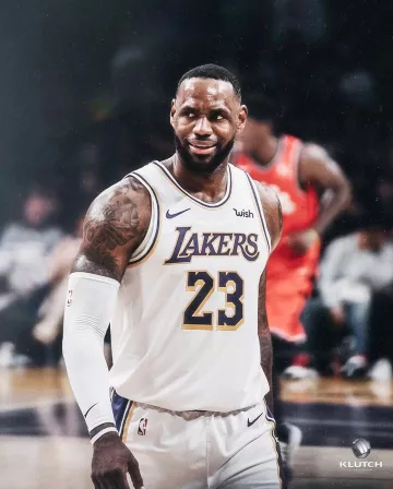 Jersey of LeBron James on the account Instagram of @lebron