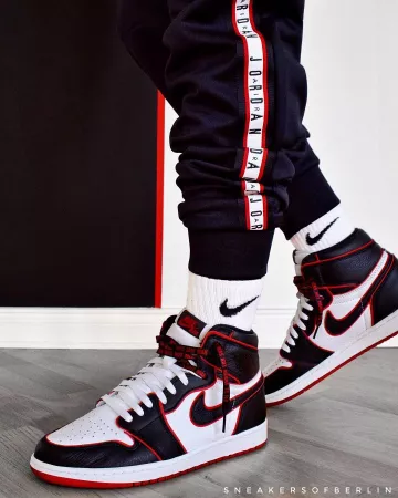 Shoe Air Jordan 1 Retro High OG. Nike EN account on the Instagram of @sneakersofberlin