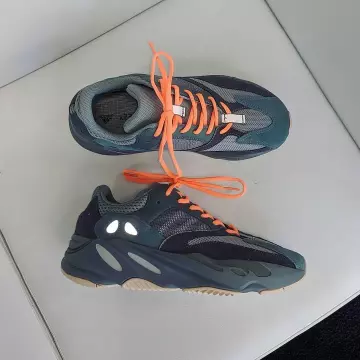 Yeezy 700 Teal blue Kanye West account on the Instagram of @yeezymafia