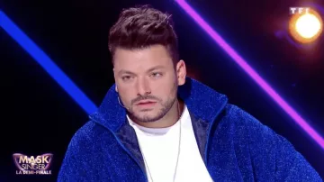 La veste bleue portée par Kev Adams dans l'émission Mask Singer