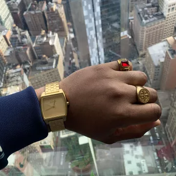 Montre drorée porté par asos_soouizz sur le compte Instagram de @asos_soouizz