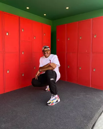 Pantalones cargo Trail usados por Ruddy Trobrillant en la cuenta de Instagram de @asos_ruddy