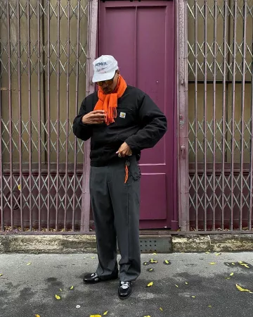 Pañuelo naranja usado por ruddy ttrobrillant en la cuenta de Instagram de @asos_ruddy