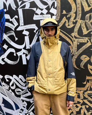 Chaqueta de la cara de nortface usada por ruddy trobrillant en la cuenta de Instagram de @asos_ruddy