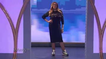 Marc jacobs Orné Logo Crewneck Sweat-shirt porté par Wendy Williams sur Le Wendy Williams Show le 13 décembre 2019