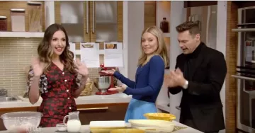 Vestido de otoño adeigbo Larissa usado por Brit Morin en VIVO con Kelly y Ryan 13 de diciembre de 2019