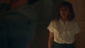 Madewell White Floral Shirt worn by Gert Yorkes (Ariela Barer) in Marvel's Runaways Season 3 Episode 3