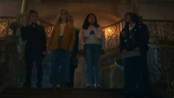 Vans Violet clair Baskets portées par Molly Hernandez (Allegra Acosta) dans Marvel Évasions Saison 3 Épisode 3 