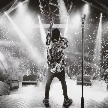 Balanciaga Track (Green/white/blue) from Lil Wayne on the account Instagram of @liltunechi