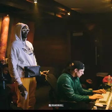 Sac Louis Vuitton Réctangulaire de 2 Chainz sur le compte Instagram de @2chainz