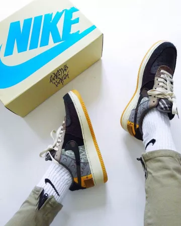 Air Force 1 Low Travis Scott Cactus Jack en la cuenta de Instagram de @will.i.ian