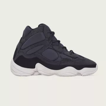 500 pizarras en la cuenta de Instagram de @yeezysleaks