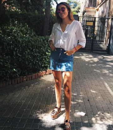 Bershka High Rise Acid Wash Denim Skirt de Anna Ferrer Padilla en la cuenta de Instagram @annafpadilla
