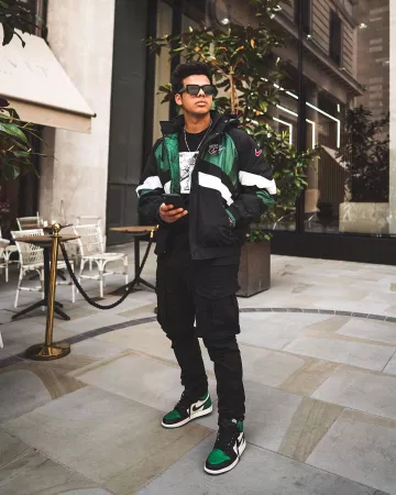 Supreme Nike Hooded Sports Jacket Green on the account Instagram of @aripetrou
