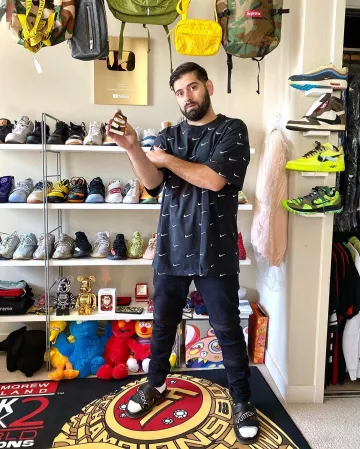 T-shirt with logo Nike Swoosh on the account Instagram of @qiasomar