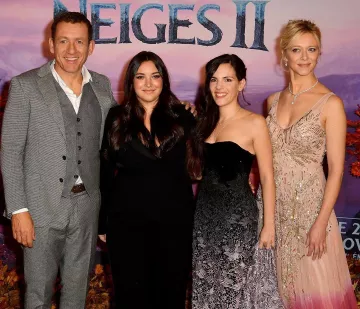 Veste de costume de Dany Boon sur le compte Instagram de @danyboon pour l'avant première de la Reine des Neiges 2