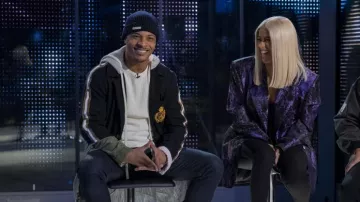 White ribbed sweater of T.I. in Rhythm + Flow (S01E03)