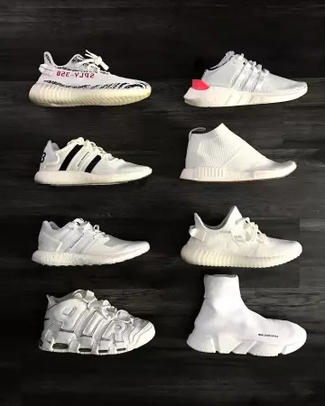 Yeezy 350 V2 zebra sur le compte Instagram de @boostenemy
