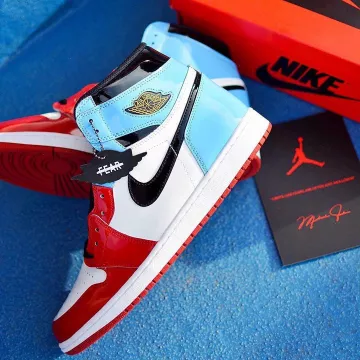 Jordan 1 Retro High Fearless UNC Chicago sur le compte Instagram de @godseysupply