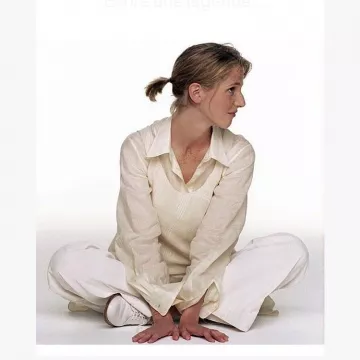 Derby white Sandrine Kiberlain on the account Instagram of @sandrinekiberlain