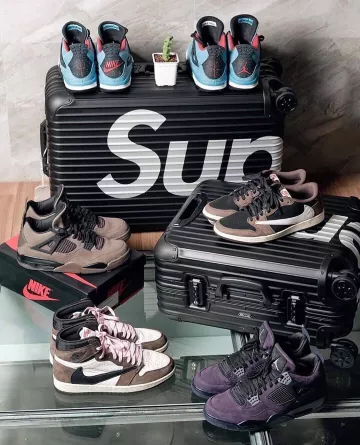 Jordan 4 Retro Travis Scott Cactus Jack on the account Instagram of @thesneakerarchive
