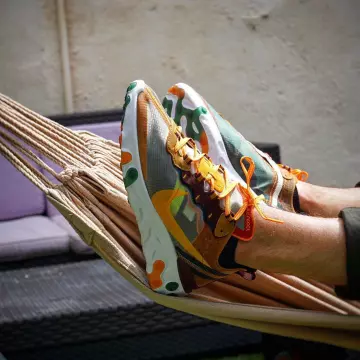 Nike react 87 orange peal sur le compte Instagram de @julien.custom31