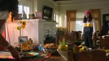 Black Jogging Pants worn by Molly Hernandez (Allegra Acosta) in Marvel's Runaways Season 3 Episode 5
