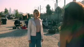 Madewell Bleu Wide Leg Crop Jeans worn by Molly Hernandez (Allegra Acosta) in Marvel's Runaways Season 3 Episode 5